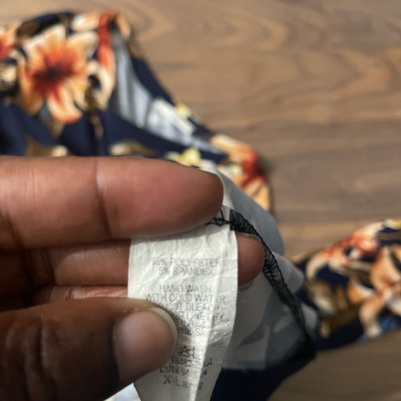 EUC XL Floral Blouse - Picture 6 of 9